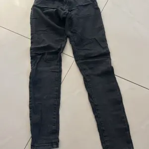 Women's jeans